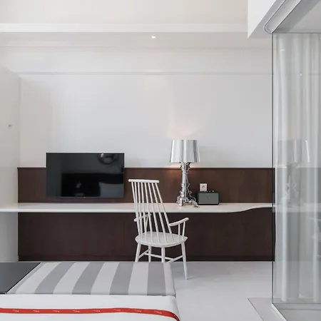 Ruby Bea Hotel