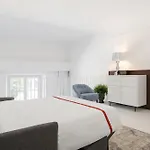 Ruby Bea Hotel