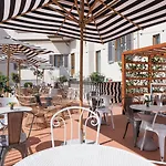 Ruby Bea Hotel