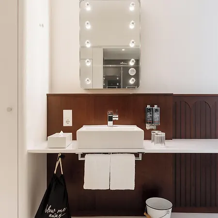 Ruby Bea Отель Флоренция